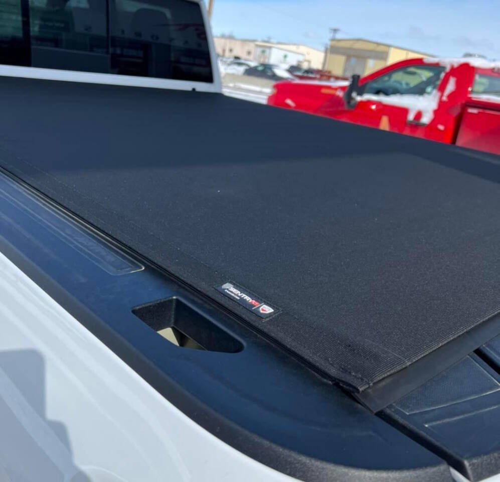 TruXedo Sentry hard rolling tonneau cover heavy duty